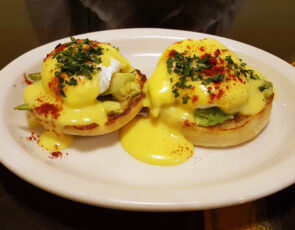 Eggs Benedict